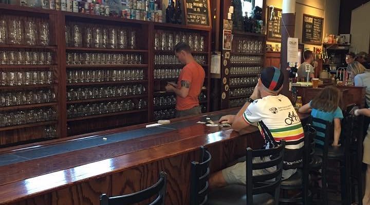 Patio manners training tips for calm brewery outings